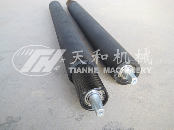 待抓取膠輥（機械手碼垛線(xiàn)）